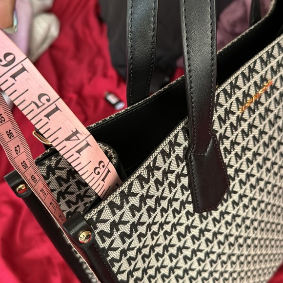 Michael Kora tote bag with tags - Picture 9 of 11